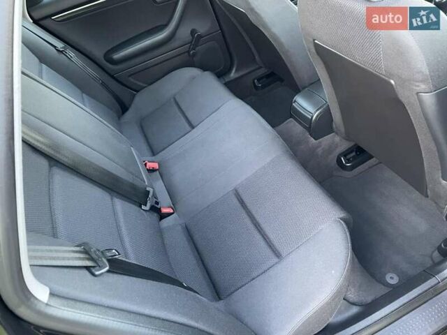 Чорний Ауді А4, об'ємом двигуна 1.6 л та пробігом 217 тис. км за 6350 $, фото 57 на Automoto.ua