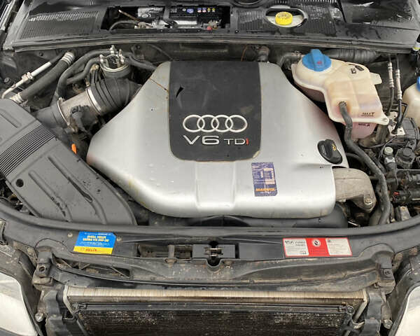 Чорний Ауді А4, об'ємом двигуна 2.5 л та пробігом 370 тис. км за 4700 $, фото 16 на Automoto.ua