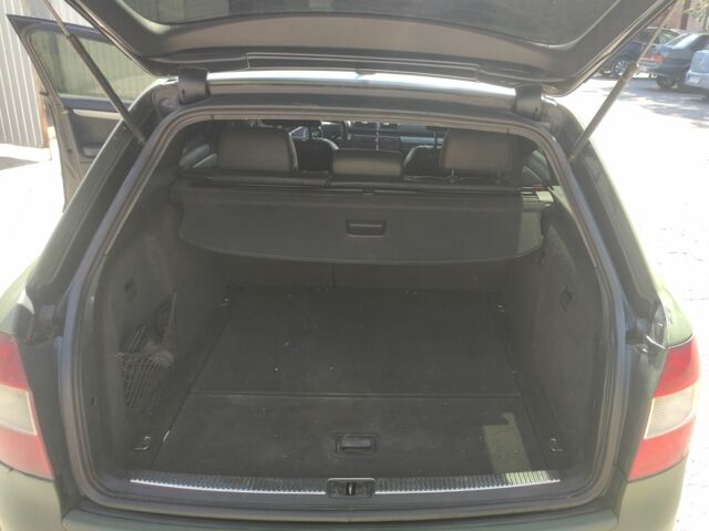 Черный Ауди А4, объемом двигателя 2.5 л и пробегом 398 тыс. км за 3600 $, фото 12 на Automoto.ua