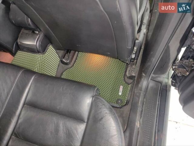 Чорний Ауді А4, об'ємом двигуна 2.5 л та пробігом 400 тис. км за 3500 $, фото 11 на Automoto.ua