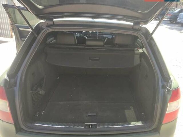 Чорний Ауді А4, об'ємом двигуна 2.5 л та пробігом 400 тис. км за 3500 $, фото 10 на Automoto.ua