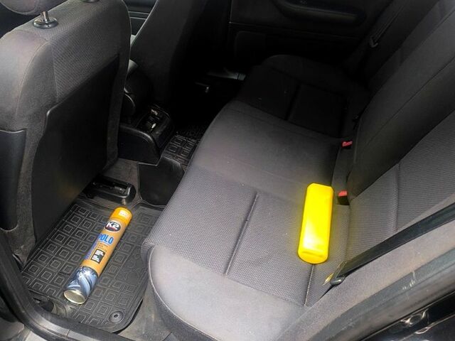 Черный Ауди А4, объемом двигателя 2.5 л и пробегом 0 тыс. км за 4600 $, фото 3 на Automoto.ua