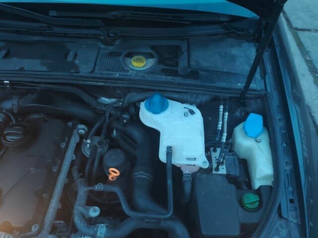 Чорний Ауді А4, об'ємом двигуна 0 л та пробігом 385 тис. км за 3000 $, фото 11 на Automoto.ua