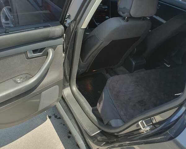 Чорний Ауді А4, об'ємом двигуна 2.5 л та пробігом 365 тис. км за 3400 $, фото 15 на Automoto.ua