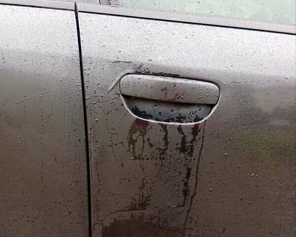 Черный Ауди А4, объемом двигателя 2.5 л и пробегом 348 тыс. км за 2500 $, фото 5 на Automoto.ua