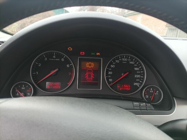 Чорний Ауді А4, об'ємом двигуна 1.8 л та пробігом 278 тис. км за 5500 $, фото 6 на Automoto.ua