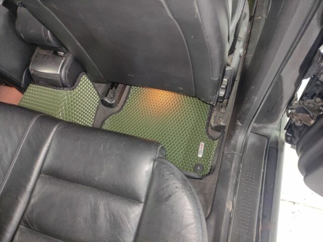 Черный Ауди А4, объемом двигателя 2.5 л и пробегом 398 тыс. км за 3600 $, фото 8 на Automoto.ua