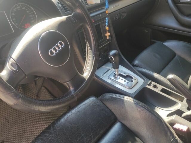 Черный Ауди А4, объемом двигателя 2.5 л и пробегом 398 тыс. км за 3600 $, фото 4 на Automoto.ua