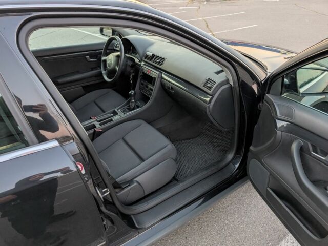 Черный Ауди А4, объемом двигателя 2 л и пробегом 252 тыс. км за 4300 $, фото 16 на Automoto.ua