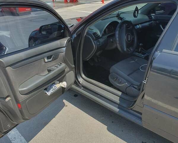Чорний Ауді А4, об'ємом двигуна 2.5 л та пробігом 365 тис. км за 3400 $, фото 16 на Automoto.ua