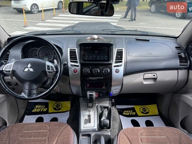 Чорний Ауді А4, об'ємом двигуна 2.5 л та пробігом 244 тис. км за 2408 $, фото 8 на Automoto.ua