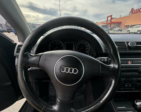 Черный Ауди А4, объемом двигателя 1.98 л и пробегом 272 тыс. км за 5000 $, фото 8 на Automoto.ua