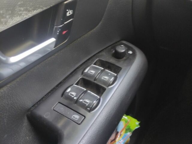 Черный Ауди А4, объемом двигателя 2.5 л и пробегом 398 тыс. км за 3600 $, фото 15 на Automoto.ua