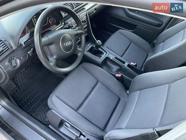 Чорний Ауді А4, об'ємом двигуна 1.6 л та пробігом 217 тис. км за 6350 $, фото 48 на Automoto.ua