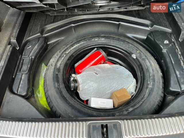 Чорний Ауді А4, об'ємом двигуна 1.9 л та пробігом 395 тис. км за 5500 $, фото 48 на Automoto.ua