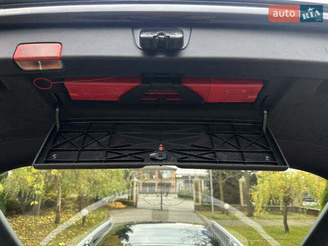 Ауді А4 2004 у Сарнах на Automoto.ua Чорний Ауді А4, об'ємом двигуна 1.8 л та пробігом 221 тис. км за 5950 $, фото 31 на Automoto.ua