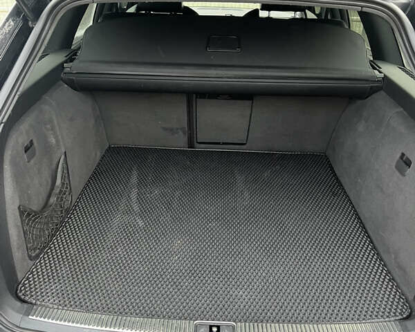 Черный Ауди А4, объемом двигателя 2.97 л и пробегом 296 тыс. км за 8650 $, фото 5 на Automoto.ua