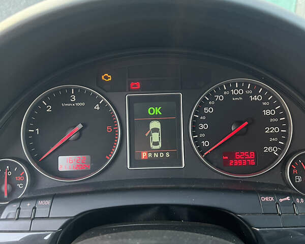 Чорний Ауді А4, об'ємом двигуна 2.5 л та пробігом 239 тис. км за 4490 $, фото 10 на Automoto.ua