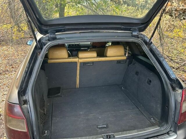 Чорний Ауді А4, об'ємом двигуна 0 л та пробігом 364 тис. км за 2500 $, фото 5 на Automoto.ua