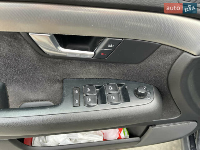 Чорний Ауді А4, об'ємом двигуна 1.9 л та пробігом 395 тис. км за 5500 $, фото 17 на Automoto.ua