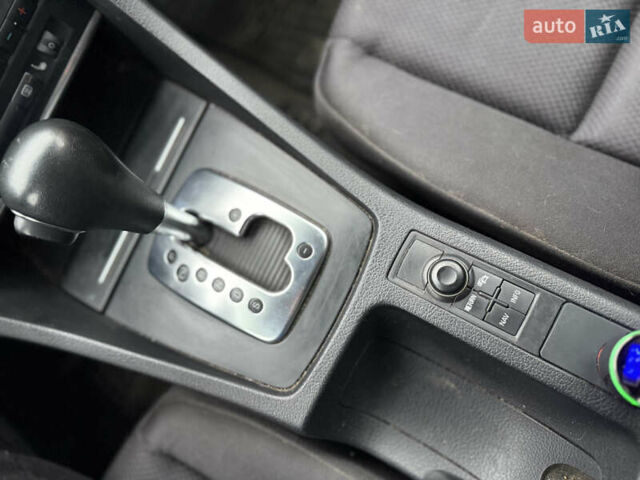 Черный Ауди А4, объемом двигателя 1.9 л и пробегом 300 тыс. км за 2850 $, фото 10 на Automoto.ua