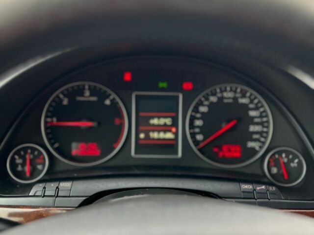 Черный Ауди А4, объемом двигателя 1.9 л и пробегом 370 тыс. км за 3350 $, фото 10 на Automoto.ua