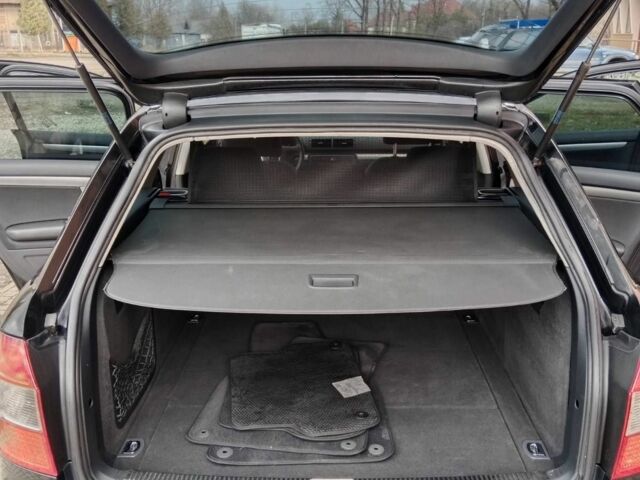 Черный Ауди А4, объемом двигателя 1.6 л и пробегом 258 тыс. км за 6200 $, фото 1 на Automoto.ua