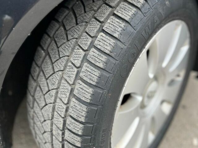 Черный Ауди А4, объемом двигателя 1.9 л и пробегом 370 тыс. км за 3350 $, фото 16 на Automoto.ua