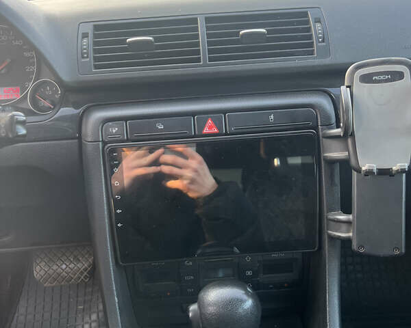 Чорний Ауді А4, об'ємом двигуна 2.5 л та пробігом 239 тис. км за 4490 $, фото 11 на Automoto.ua