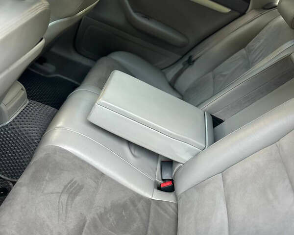 Чорний Ауді А4, об'ємом двигуна 2 л та пробігом 395 тис. км за 5950 $, фото 32 на Automoto.ua