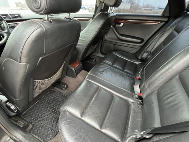 Черный Ауди А4, объемом двигателя 1.9 л и пробегом 370 тыс. км за 3350 $, фото 12 на Automoto.ua