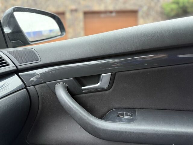 Черный Ауди А4, объемом двигателя 1.9 л и пробегом 300 тыс. км за 2850 $, фото 11 на Automoto.ua