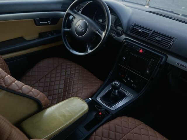 Чорний Ауді А4, об'ємом двигуна 0 л та пробігом 320 тис. км за 2500 $, фото 2 на Automoto.ua