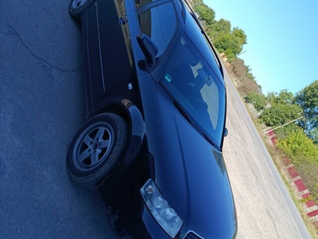 Чорний Ауді А4, об'ємом двигуна 1.9 л та пробігом 373 тис. км за 3000 $, фото 4 на Automoto.ua