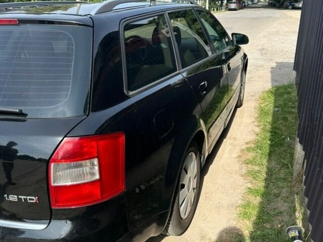 Черный Ауди А4, объемом двигателя 1.9 л и пробегом 336 тыс. км за 2200 $, фото 1 на Automoto.ua