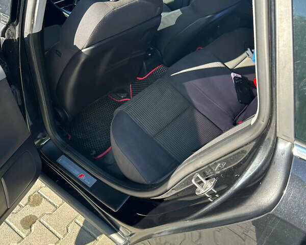 Черный Ауди А4, объемом двигателя 2 л и пробегом 335 тыс. км за 7000 $, фото 2 на Automoto.ua