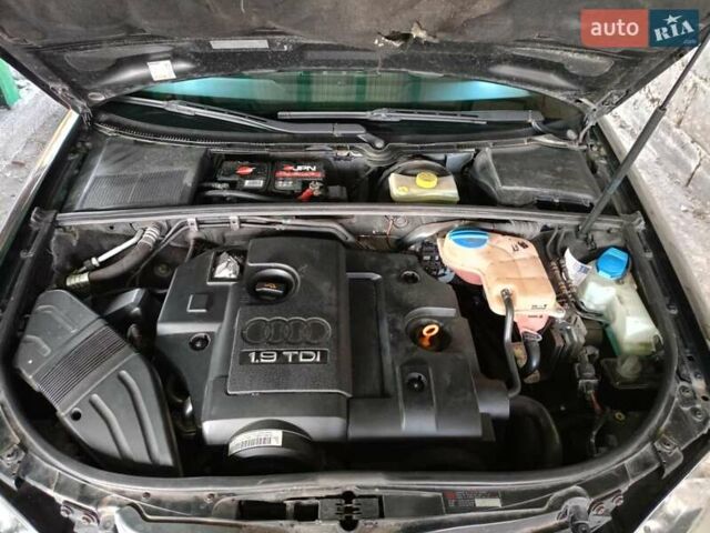 Черный Ауди А4, объемом двигателя 1.9 л и пробегом 314 тыс. км за 6700 $, фото 2 на Automoto.ua