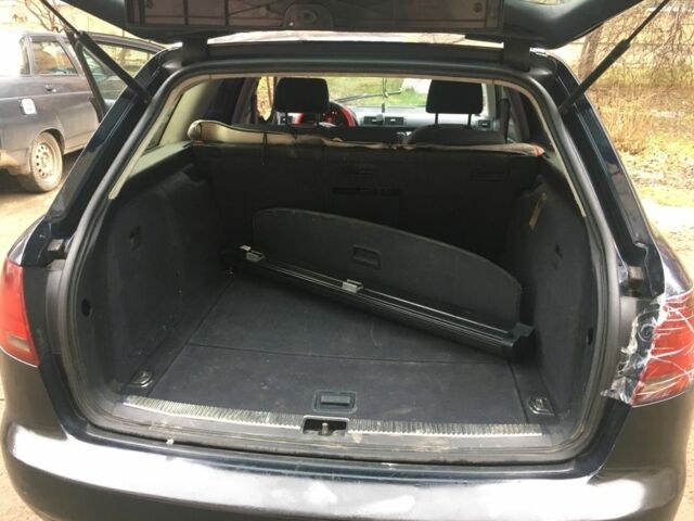 Черный Ауди А4, объемом двигателя 2 л и пробегом 3 тыс. км за 1500 $, фото 14 на Automoto.ua