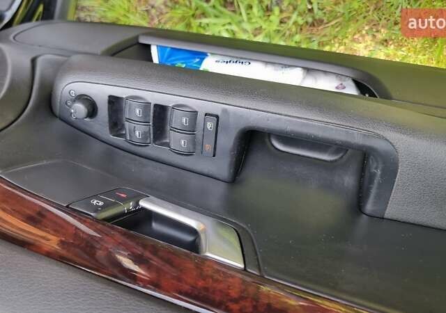 Черный Ауди А4, объемом двигателя 2.5 л и пробегом 354 тыс. км за 5300 $, фото 7 на Automoto.ua