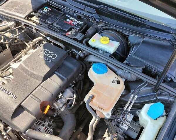 Чорний Ауді А4, об'ємом двигуна 2 л та пробігом 260 тис. км за 6100 $, фото 5 на Automoto.ua