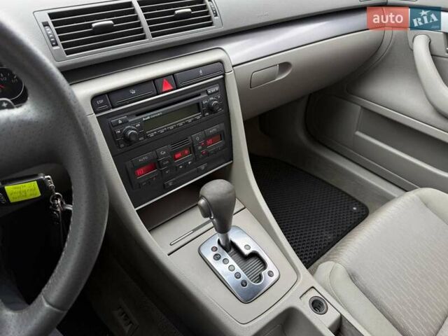 Черный Ауди А4, объемом двигателя 2 л и пробегом 337 тыс. км за 6200 $, фото 38 на Automoto.ua