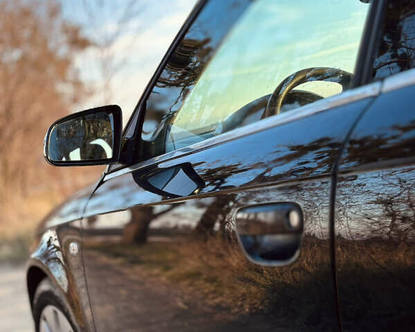 Черный Ауди А4, объемом двигателя 2.5 л и пробегом 406 тыс. км за 5000 $, фото 1 на Automoto.ua