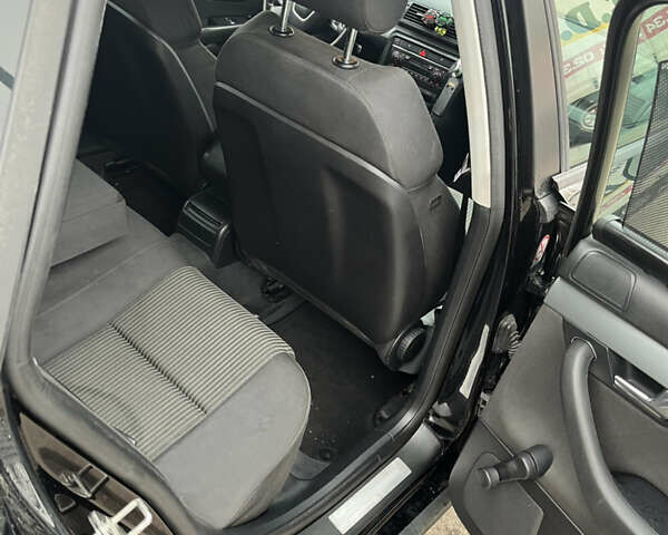 Чорний Ауді А4, об'ємом двигуна 2 л та пробігом 376 тис. км за 2850 $, фото 13 на Automoto.ua