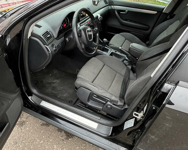 Чорний Ауді А4, об'ємом двигуна 2 л та пробігом 376 тис. км за 2850 $, фото 10 на Automoto.ua