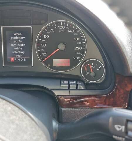 Черный Ауди А4, объемом двигателя 2.5 л и пробегом 354 тыс. км за 5300 $, фото 10 на Automoto.ua