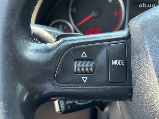 Черный Ауди А4, объемом двигателя 2 л и пробегом 318 тыс. км за 6940 $, фото 15 на Automoto.ua