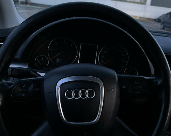 Чорний Ауді А4, об'ємом двигуна 2.97 л та пробігом 329 тис. км за 7000 $, фото 7 на Automoto.ua