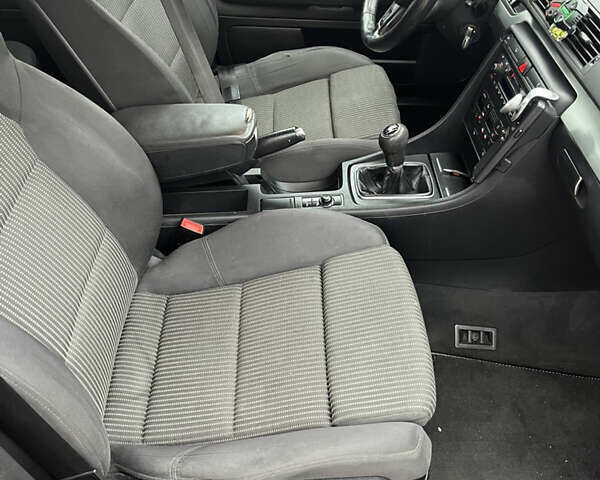 Чорний Ауді А4, об'ємом двигуна 2 л та пробігом 376 тис. км за 2850 $, фото 1 на Automoto.ua