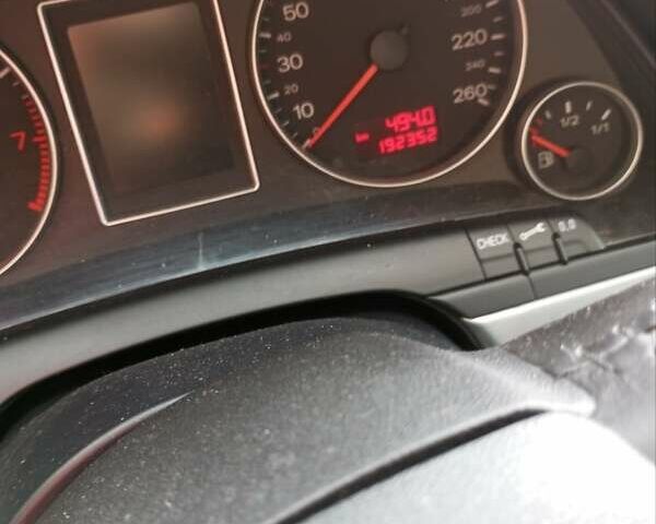 Черный Ауди А4, объемом двигателя 2 л и пробегом 195 тыс. км за 7799 $, фото 6 на Automoto.ua