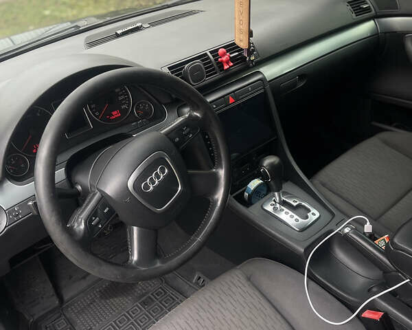 Черный Ауди А4, объемом двигателя 2.5 л и пробегом 430 тыс. км за 7400 $, фото 5 на Automoto.ua